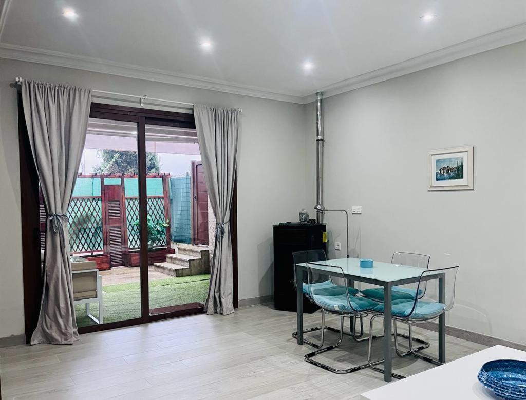 Apartamento Adosado Con Terraza En Playa America, Nigrán Exterior photo